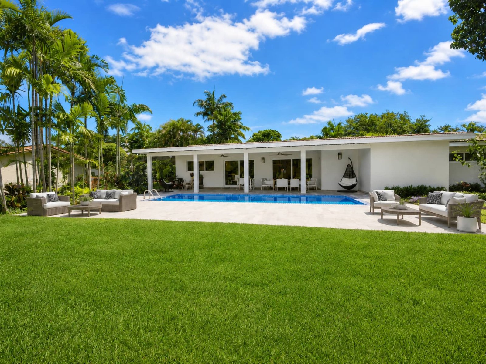 9710 SW 72 Ct, Pinecrest FL 33156