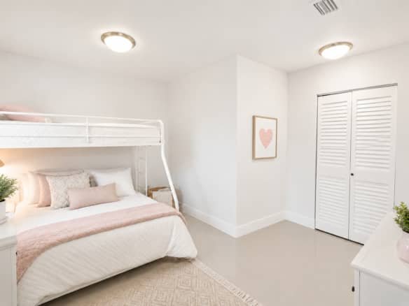 9710 SW 72 Ct, Pinecrest FL 33156